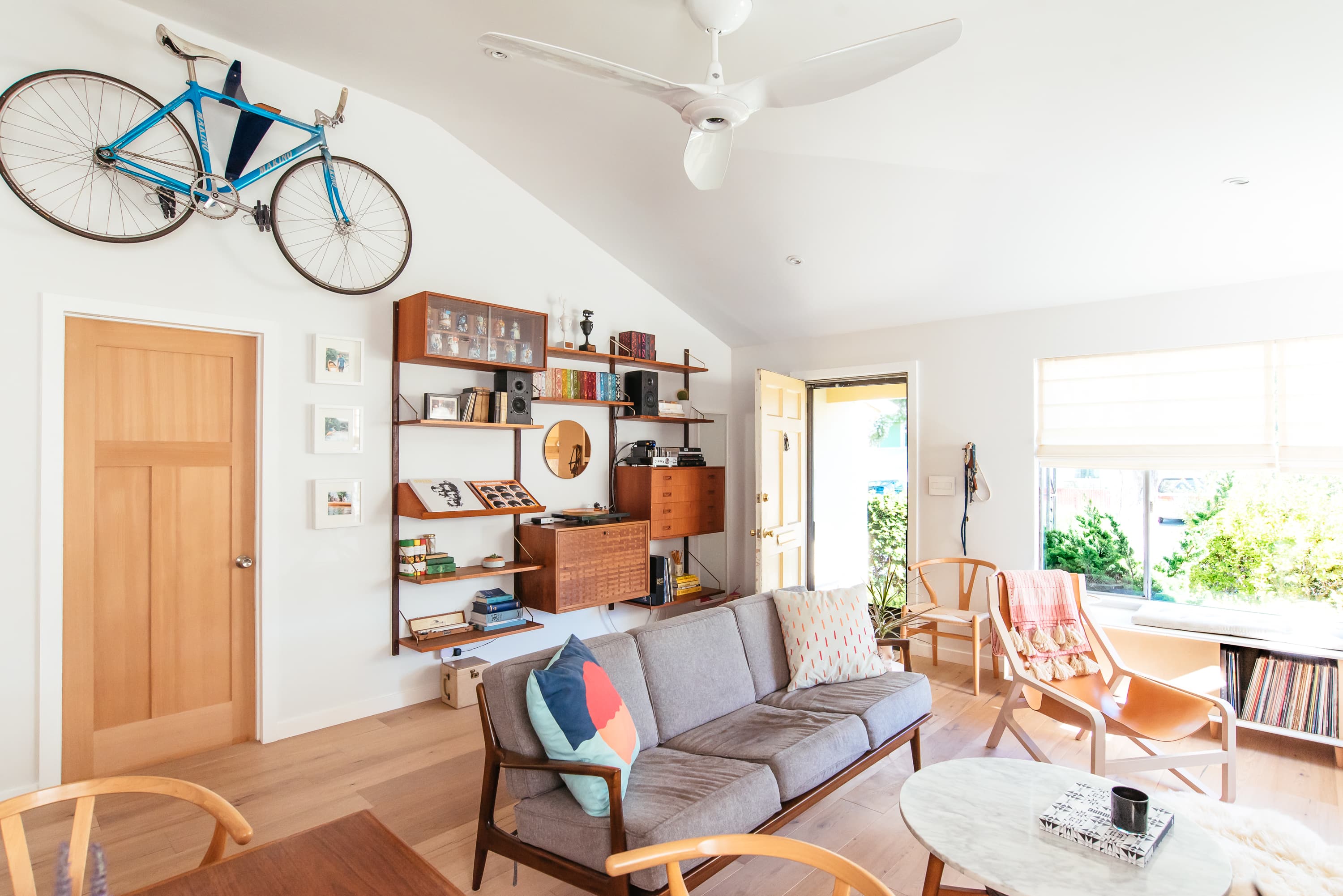 Bike rack store for small apartment